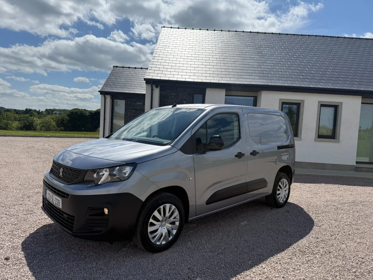 221 Peugeot Partner 100Bhp Professional - Image 1