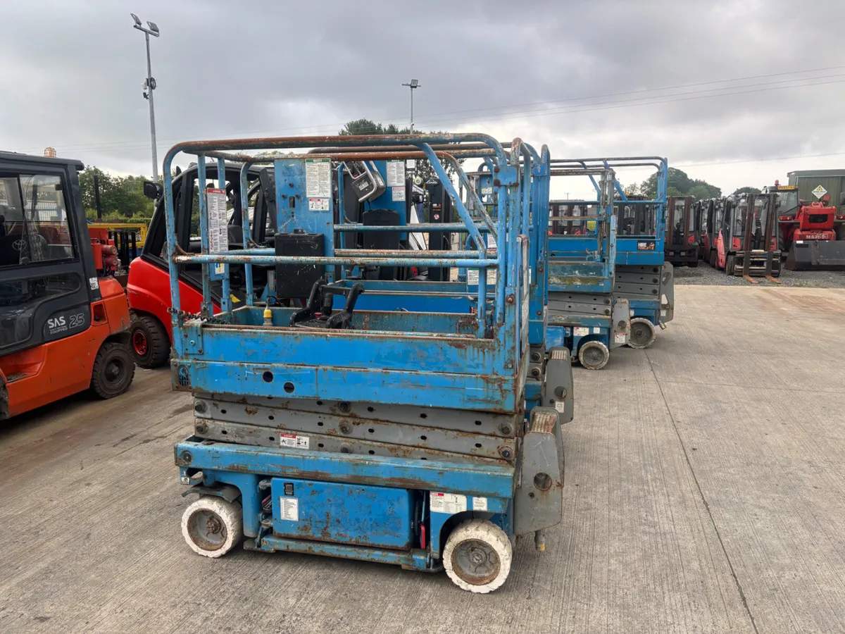 Genie scizzor lifts - Image 2