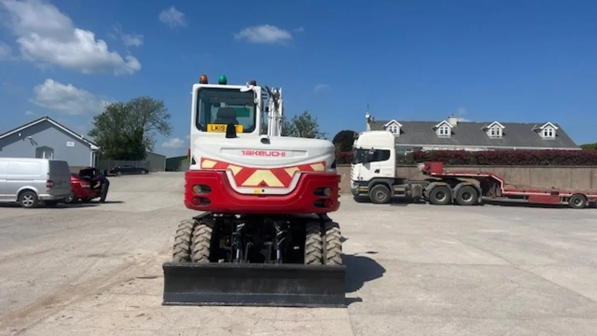 2019 Takeuchi TB295W - Image 2