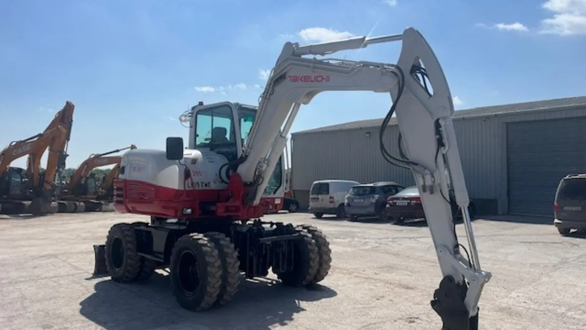 2019 Takeuchi TB295W - Image 4