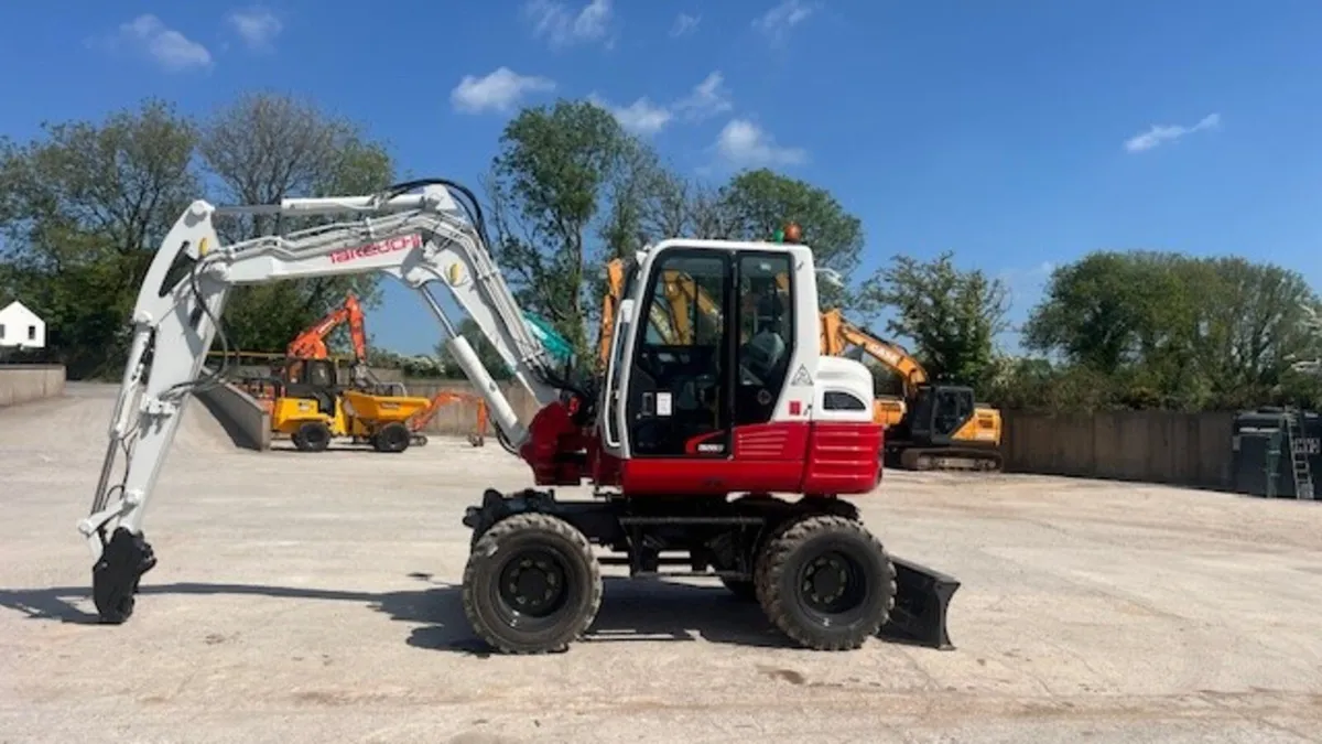 2019 Takeuchi TB295W - Image 1