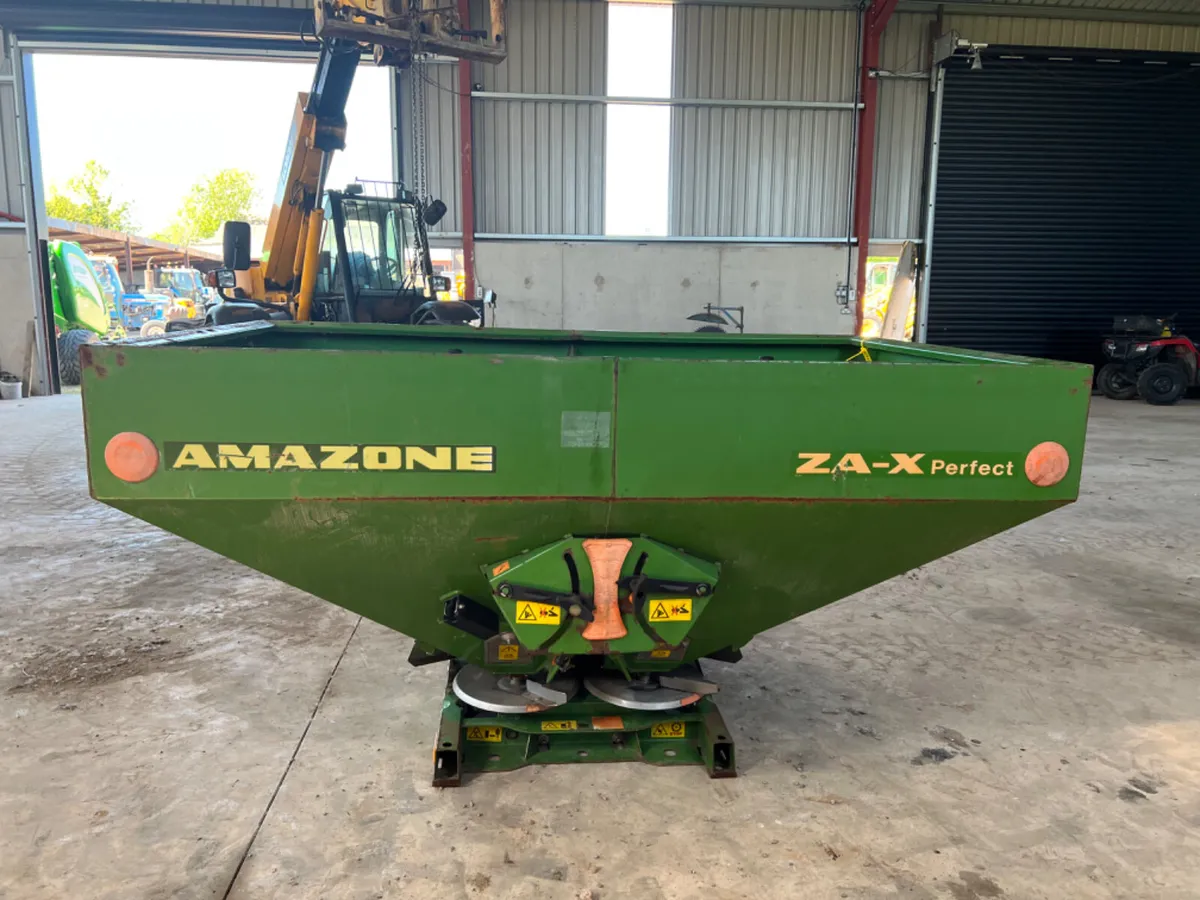 Amazone ZA-X 1402 Fertiliser Sower - Image 3
