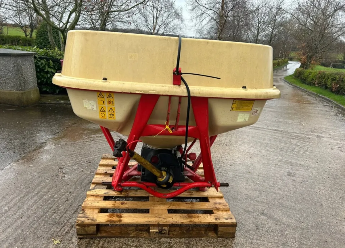 Vicon PS 604-754 Fertiliser Sower - Image 3