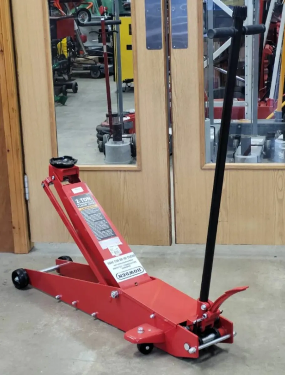 Mcanax Long Reach Trolley Jack 2 Tonne - Image 1