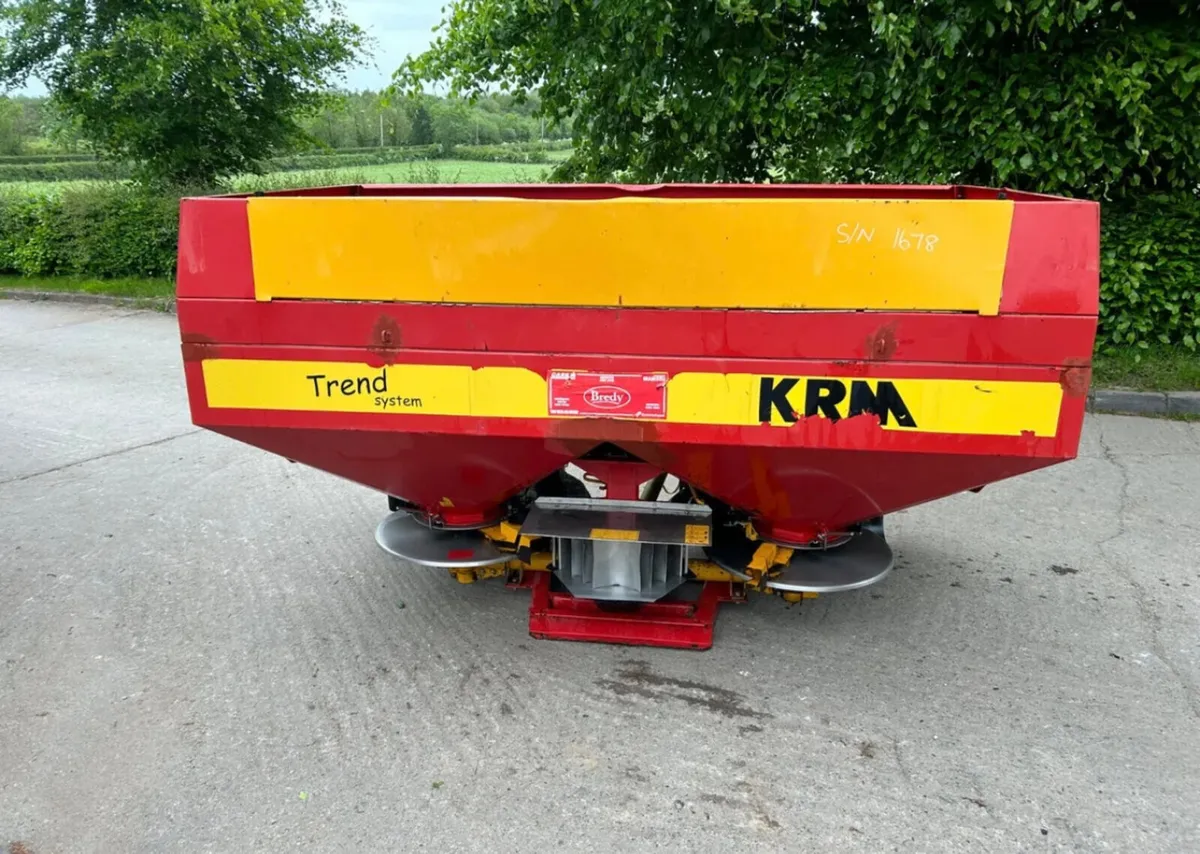 KRM Ex Trena 1600 Fertiliser Sower - Image 1