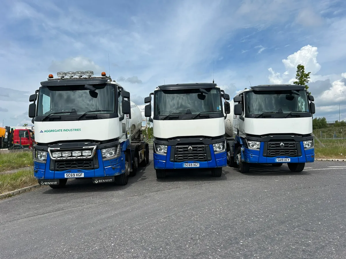 2019 Renault Mixers - Image 2
