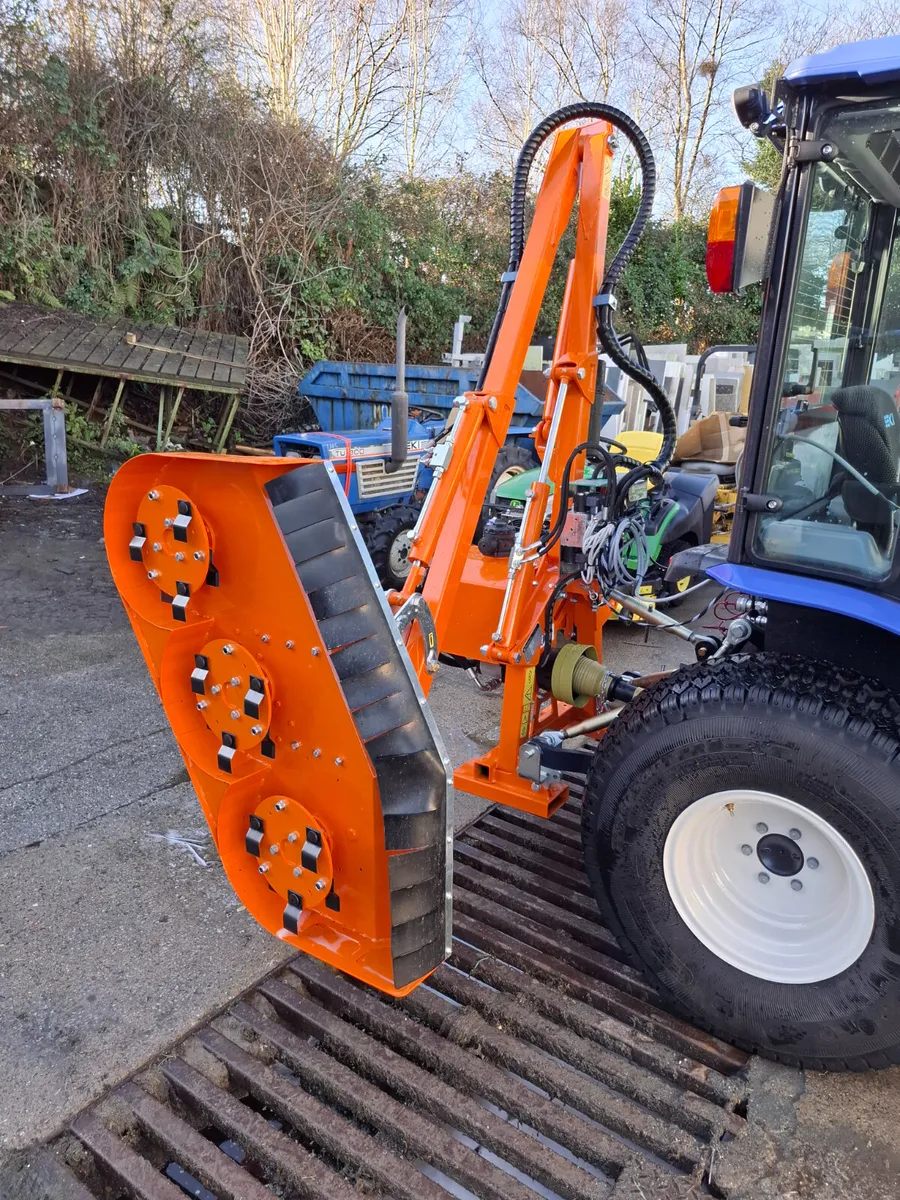 Rinieri BRM-C Rotary Hedge Trimmer - Image 4