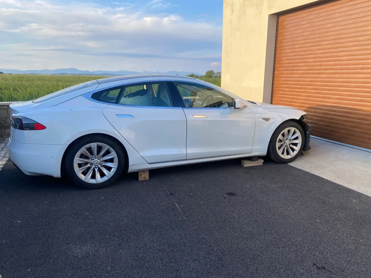 2016 Tesla Model S 90D for parts - Image 1