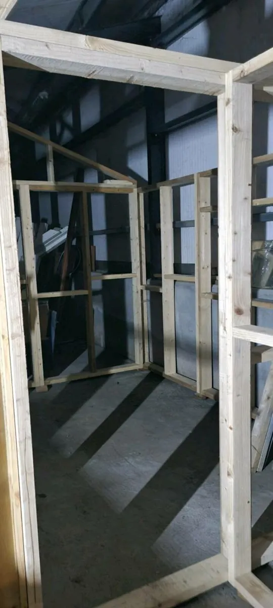 Partially completed log cabin - Image 2