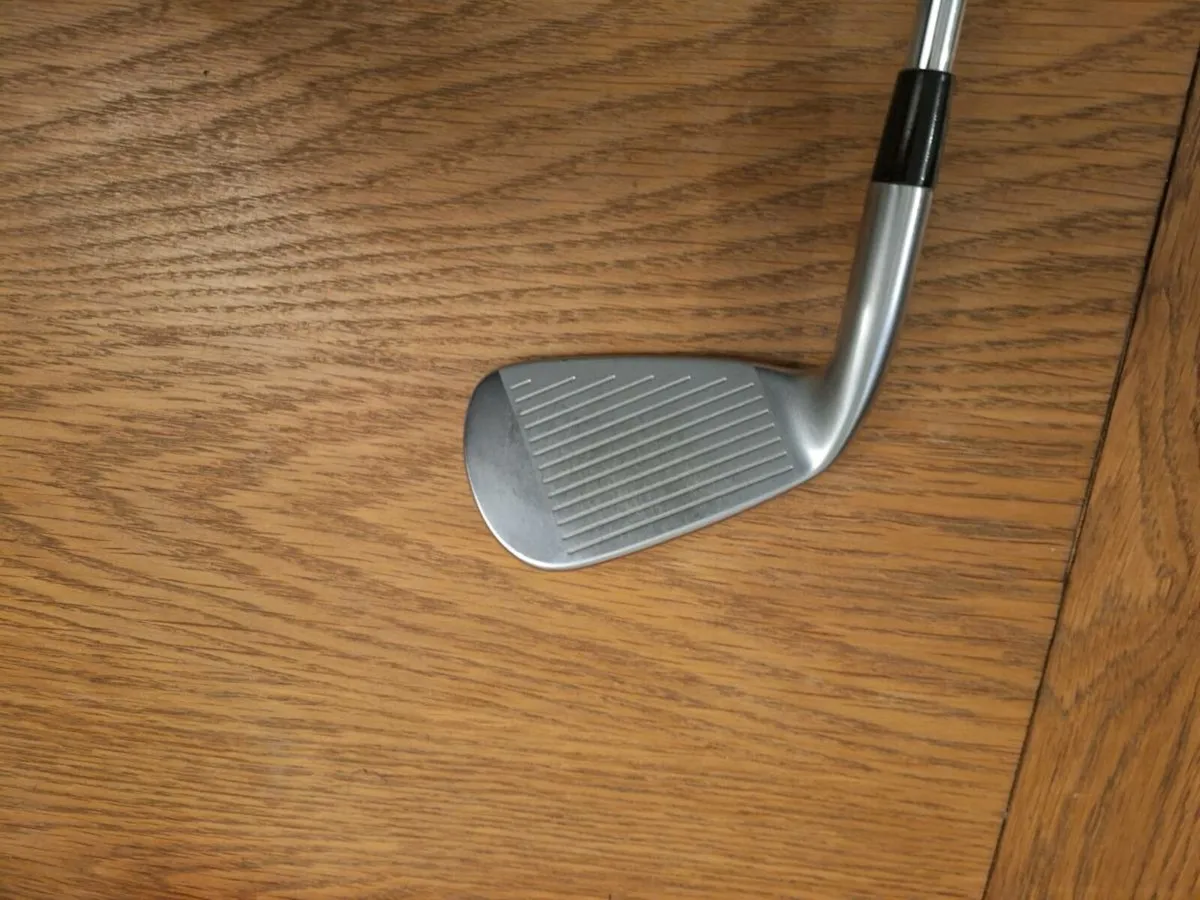 Mixuno JPX 921 Hot Metal irons for sale - Image 3