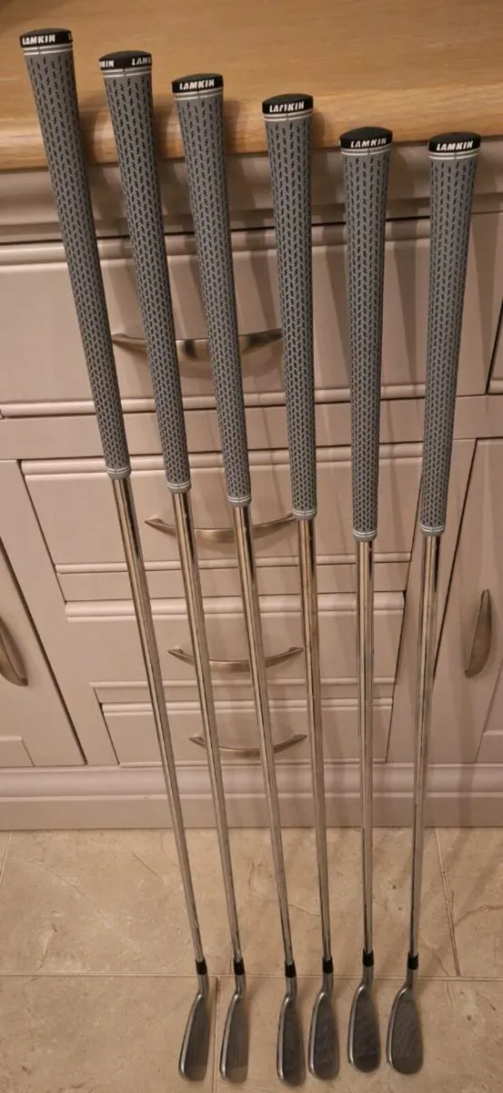 Mixuno JPX 921 Hot Metal irons for sale - Image 1