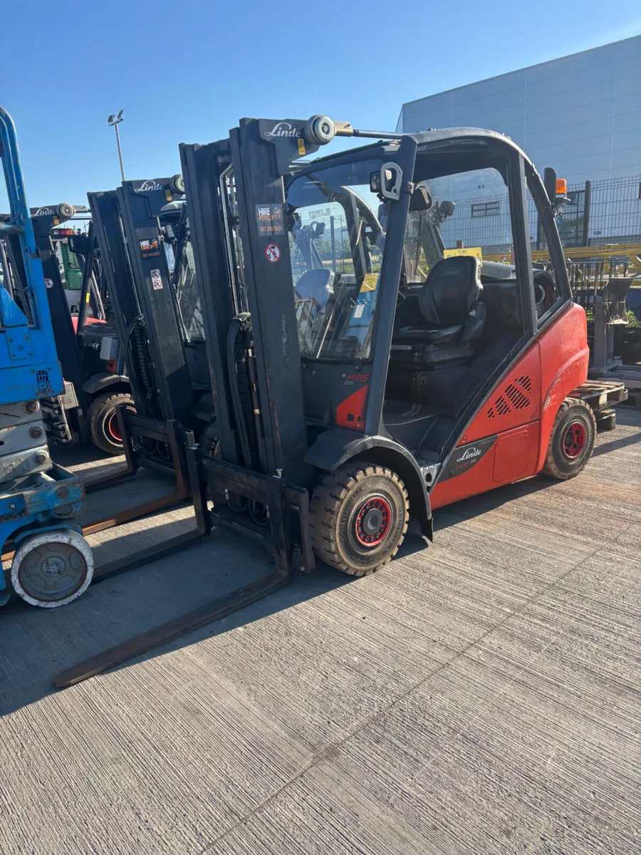 Linde Gas forklifts for sale - Image 1