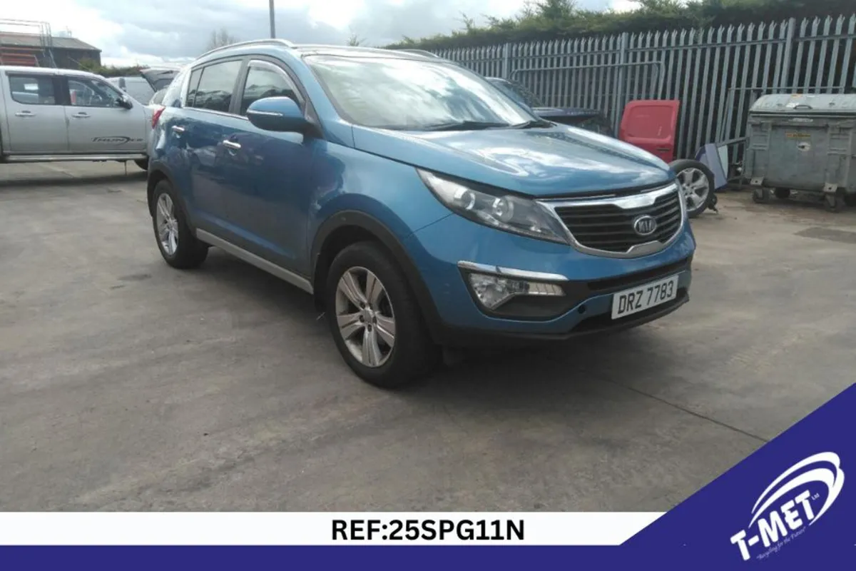 2012 KIA SPORTAGE BREAKING FOR PARTS - Image 1