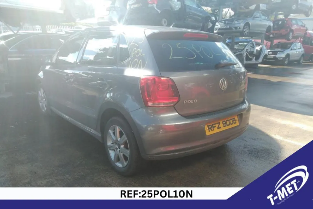 2011 VOLKSWAGEN POLO BREAKING FOR PARTS - Image 4