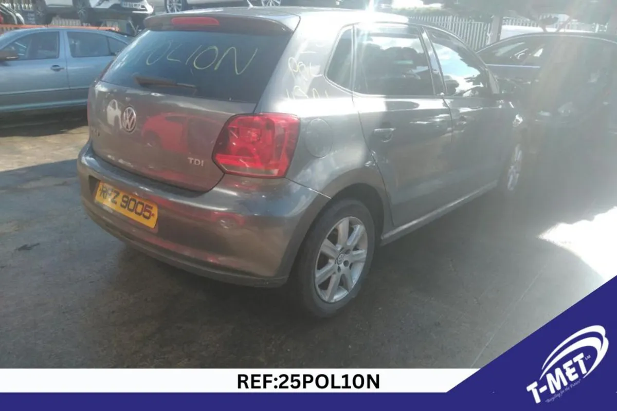 2011 VOLKSWAGEN POLO BREAKING FOR PARTS - Image 3