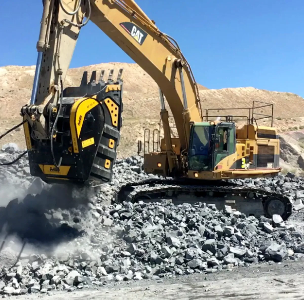 MB BF150 Crusher bucket for excavator - Image 3