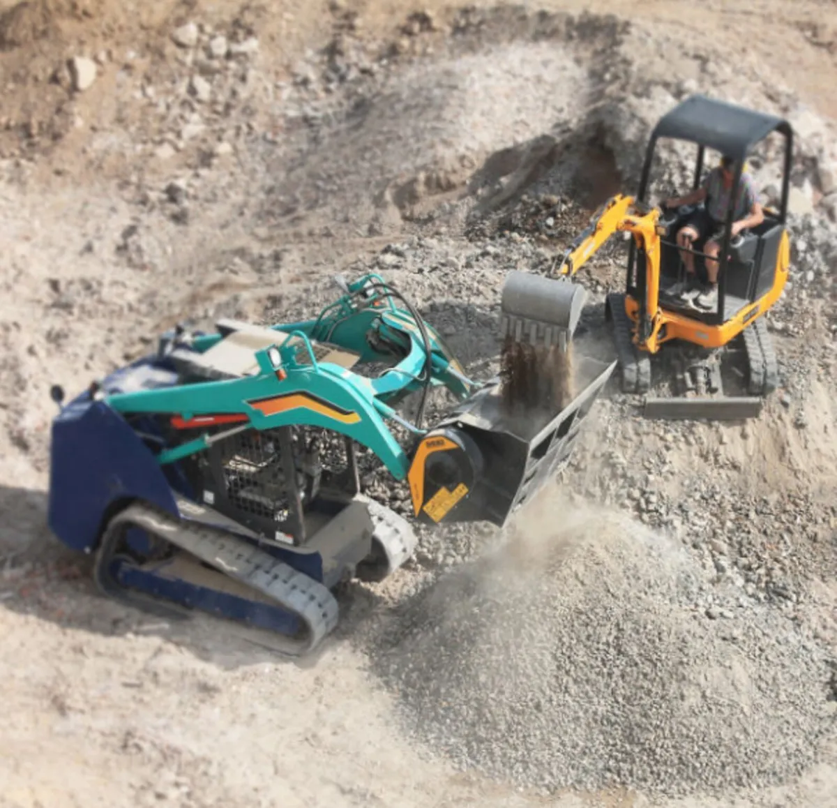 MB L160 Crusher bucket for Loaders - Image 1