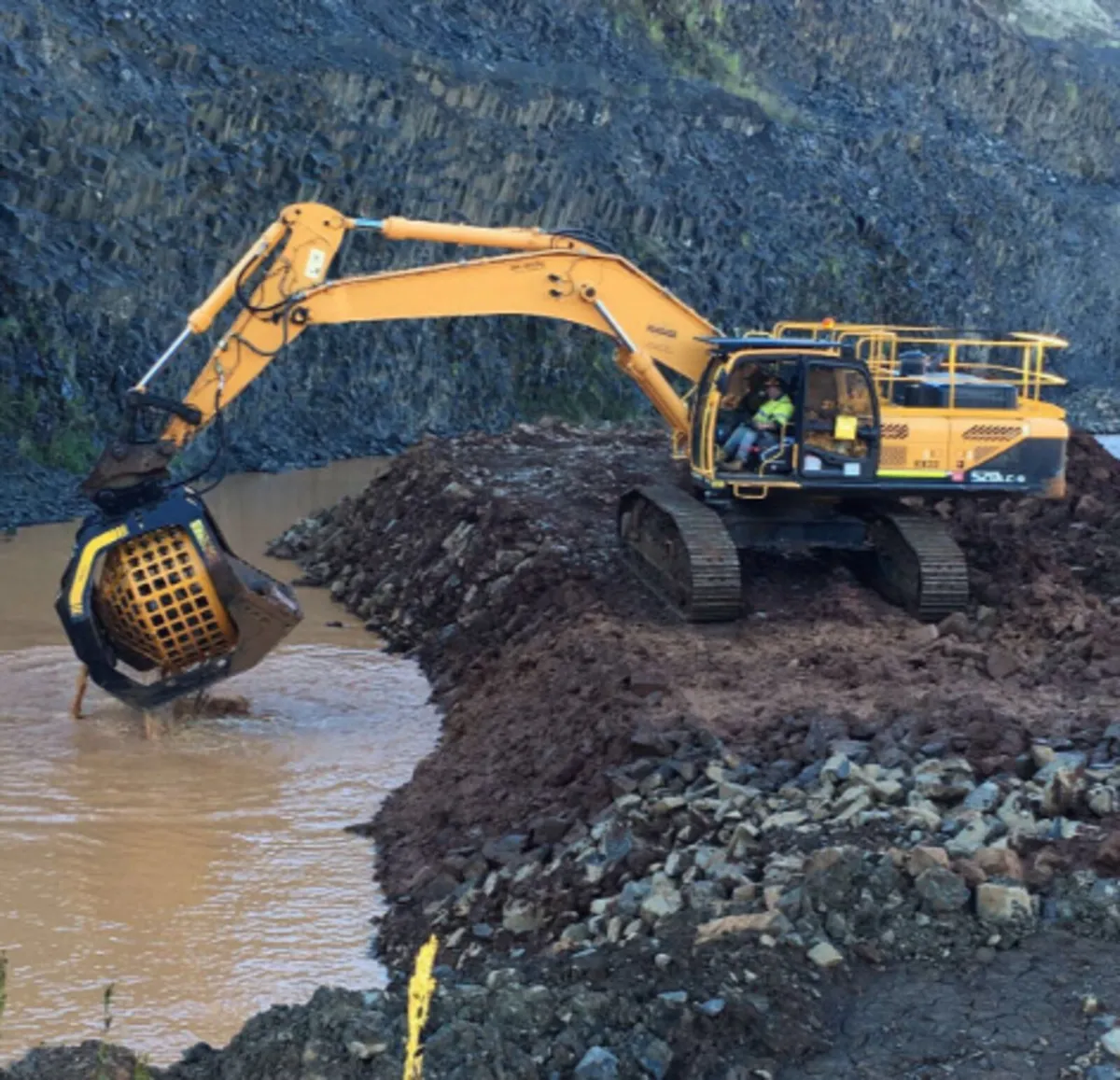 MB S23 Screening bucket for excavator - Image 2