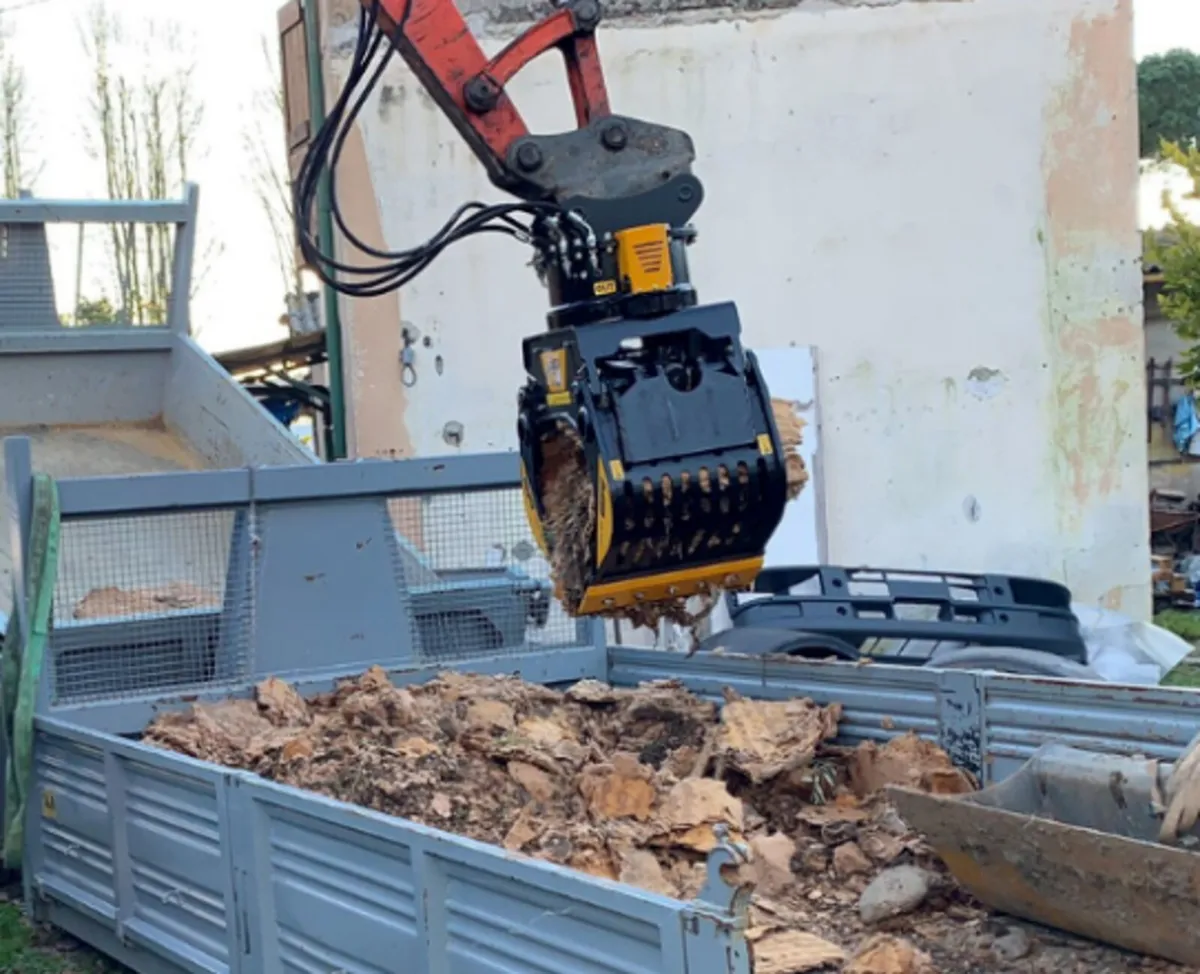 MB G450 Grab for excavator - Image 2