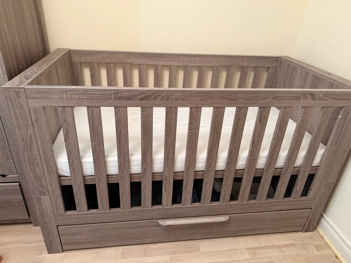 Mammas & pappas Franklin baby cot and wardrobe - Image 2