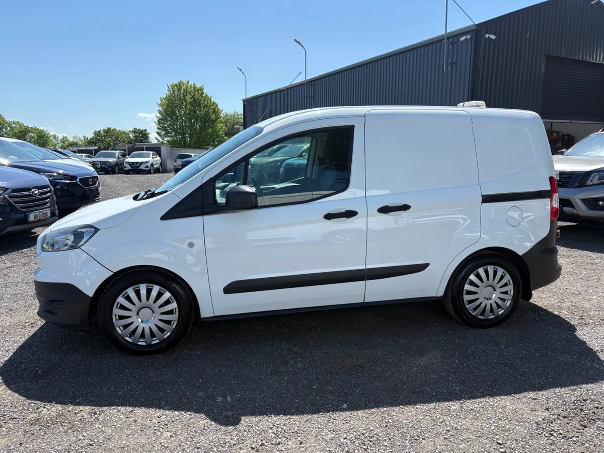 Ford Transit Courier - Image 1