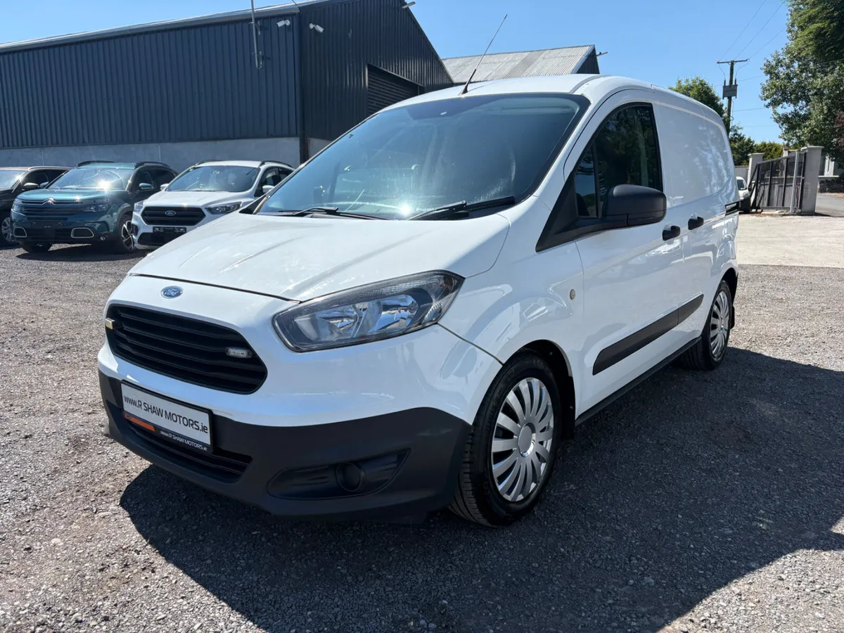 Ford Transit Courier - Image 2