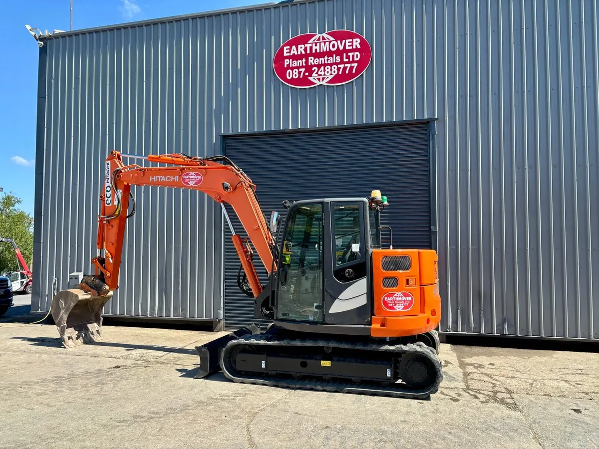 8 Ton Digger Hire - Image 2