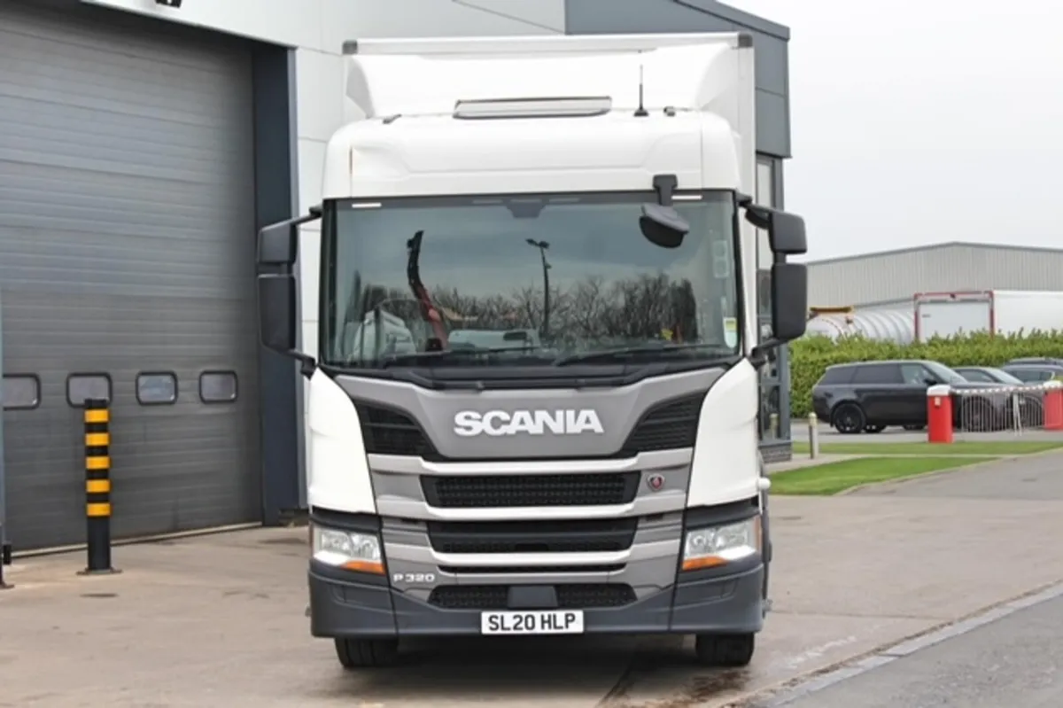 2020 SCANIA P320 6X2 FRIDGE LORRY - Image 2
