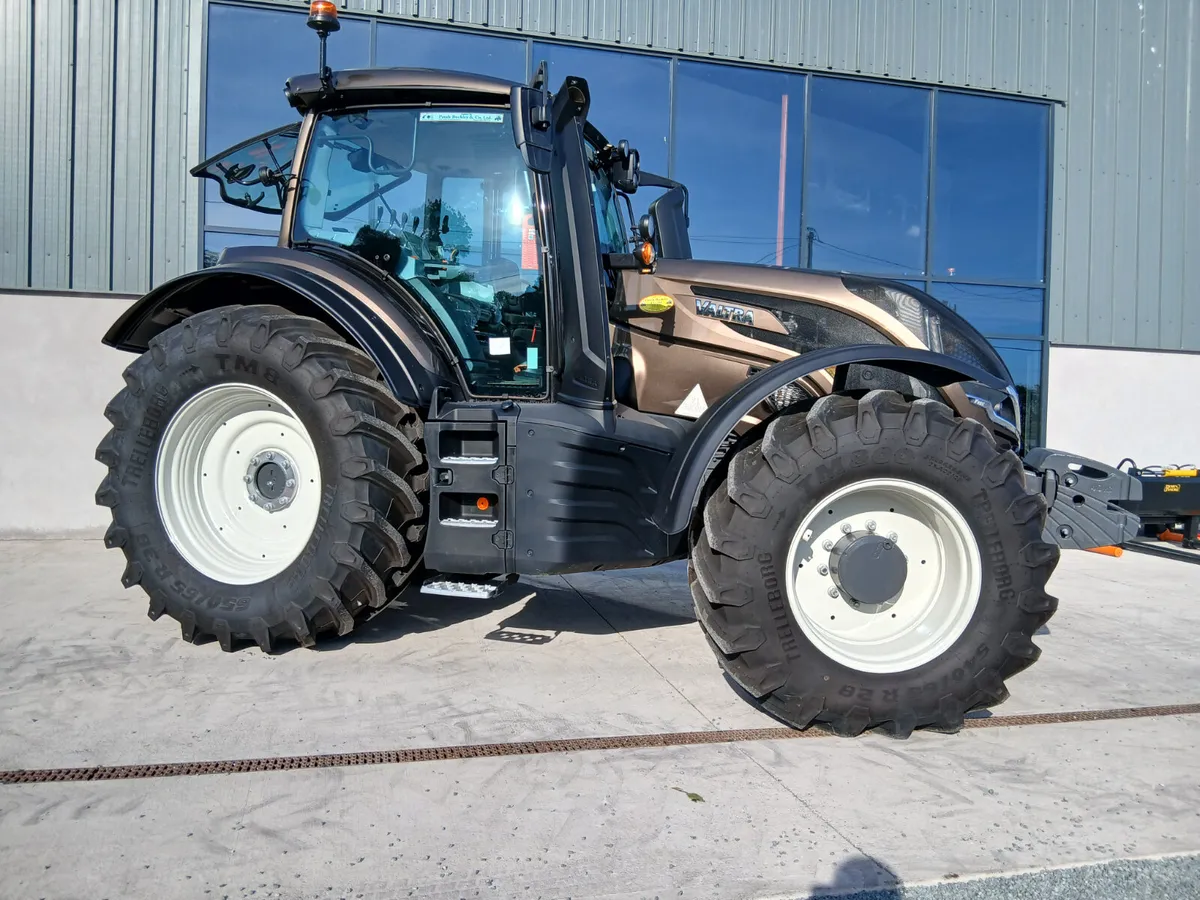 Valtra T155 - Image 3