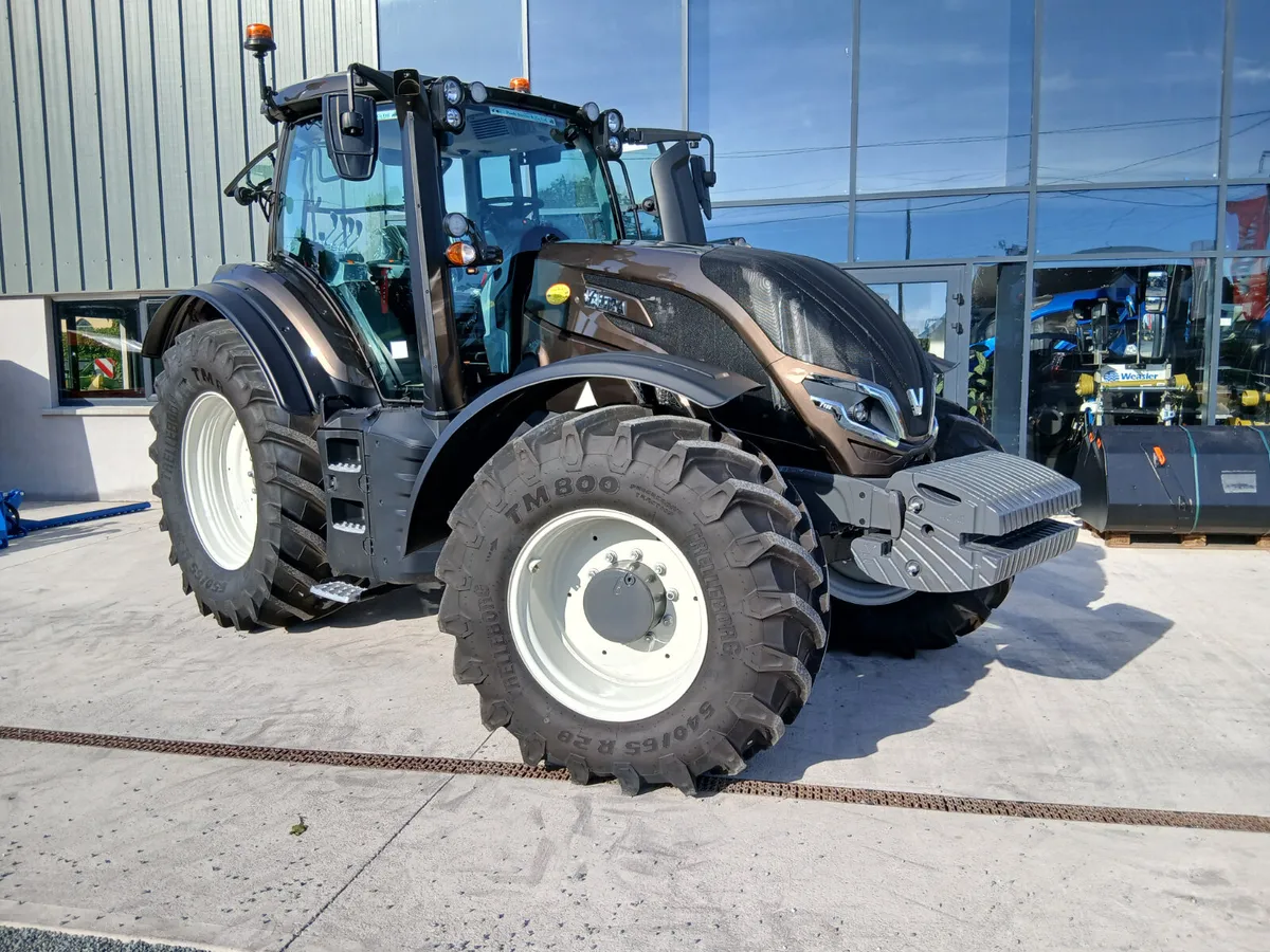 Valtra T155 - Image 1