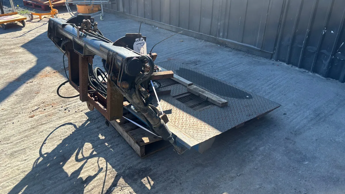 500kg Tail Lift to suit small truck - Image 3