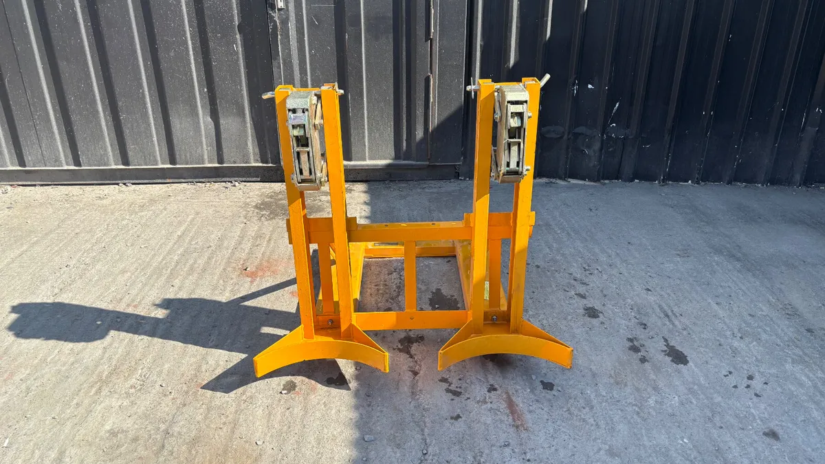 Double barrel lifter to suit forklift - Image 2