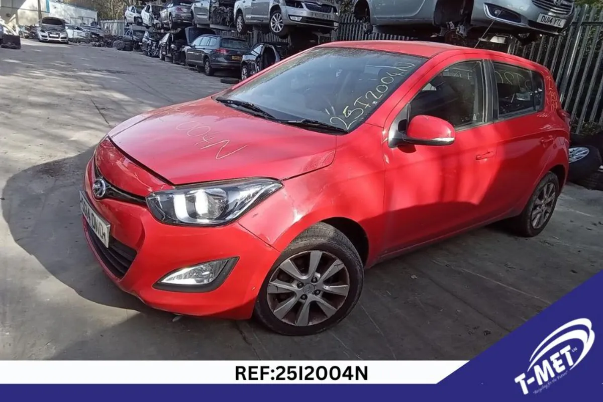 2014 HYUNDAI I20 BREAKING FOR PARTS - Image 2