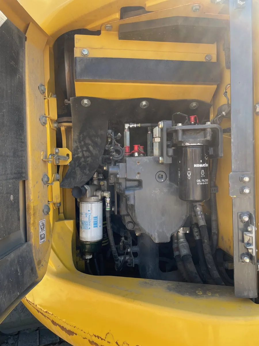 Komatsu PC228USLC-11 Dismantling - Image 3