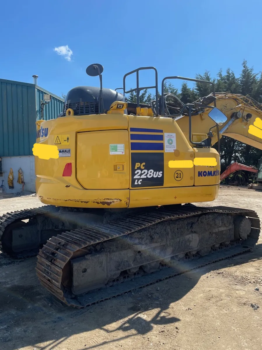 Komatsu PC228USLC-11 Dismantling - Image 4