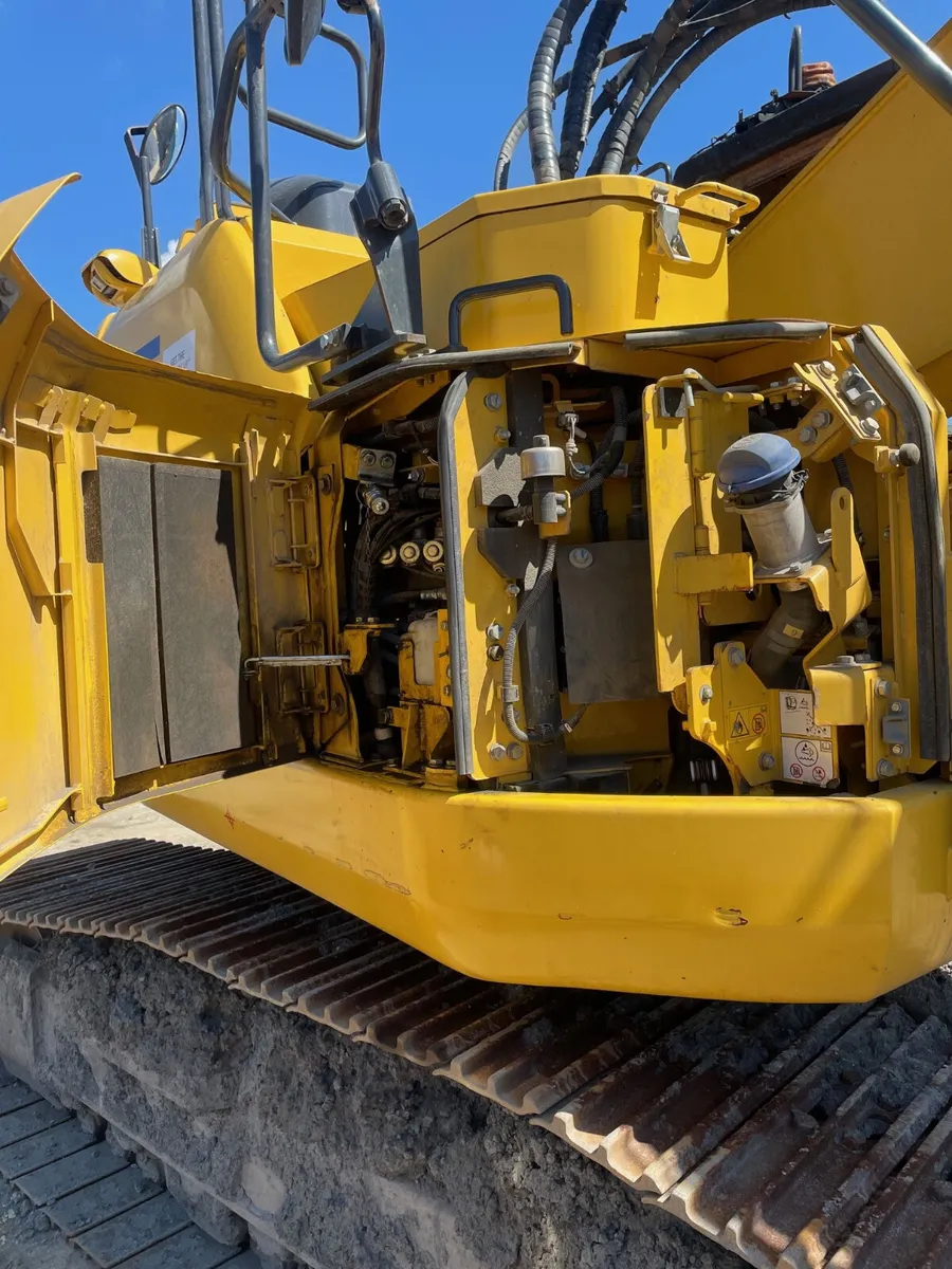 Komatsu PC228USLC-11 Dismantling - Image 2