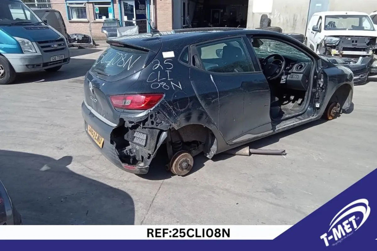 2013 RENAULT CLIO BREAKING FOR PARTS - Image 3