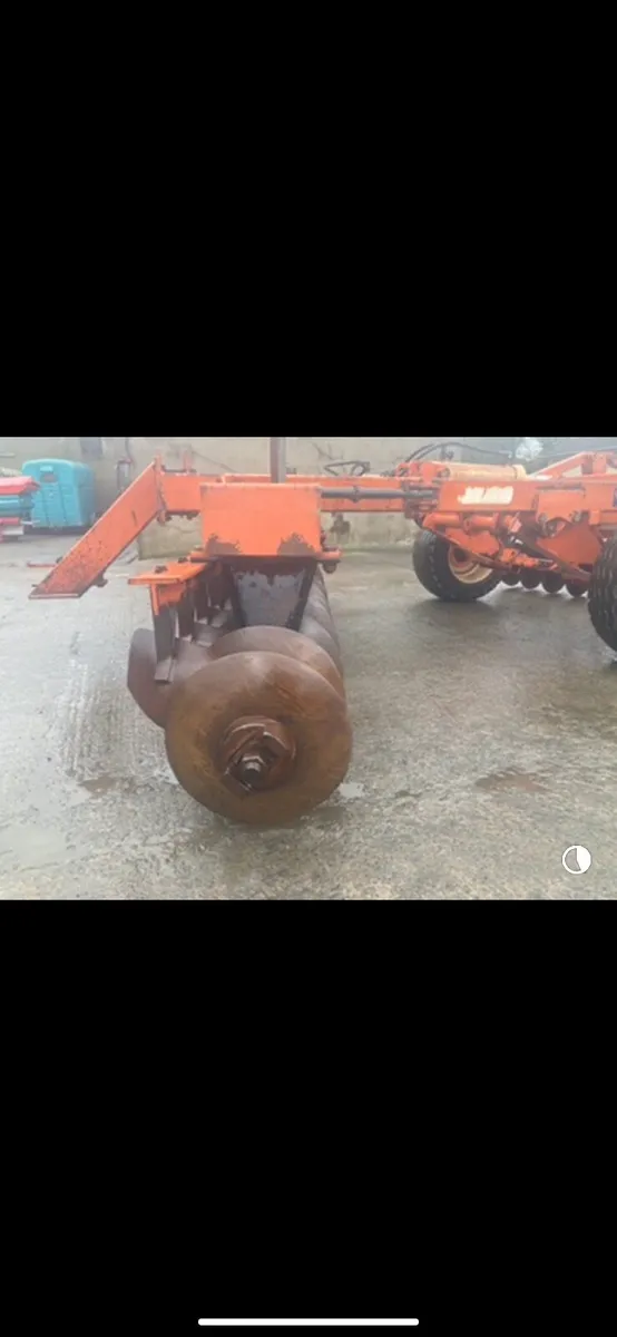 Farm machinery - Image 2