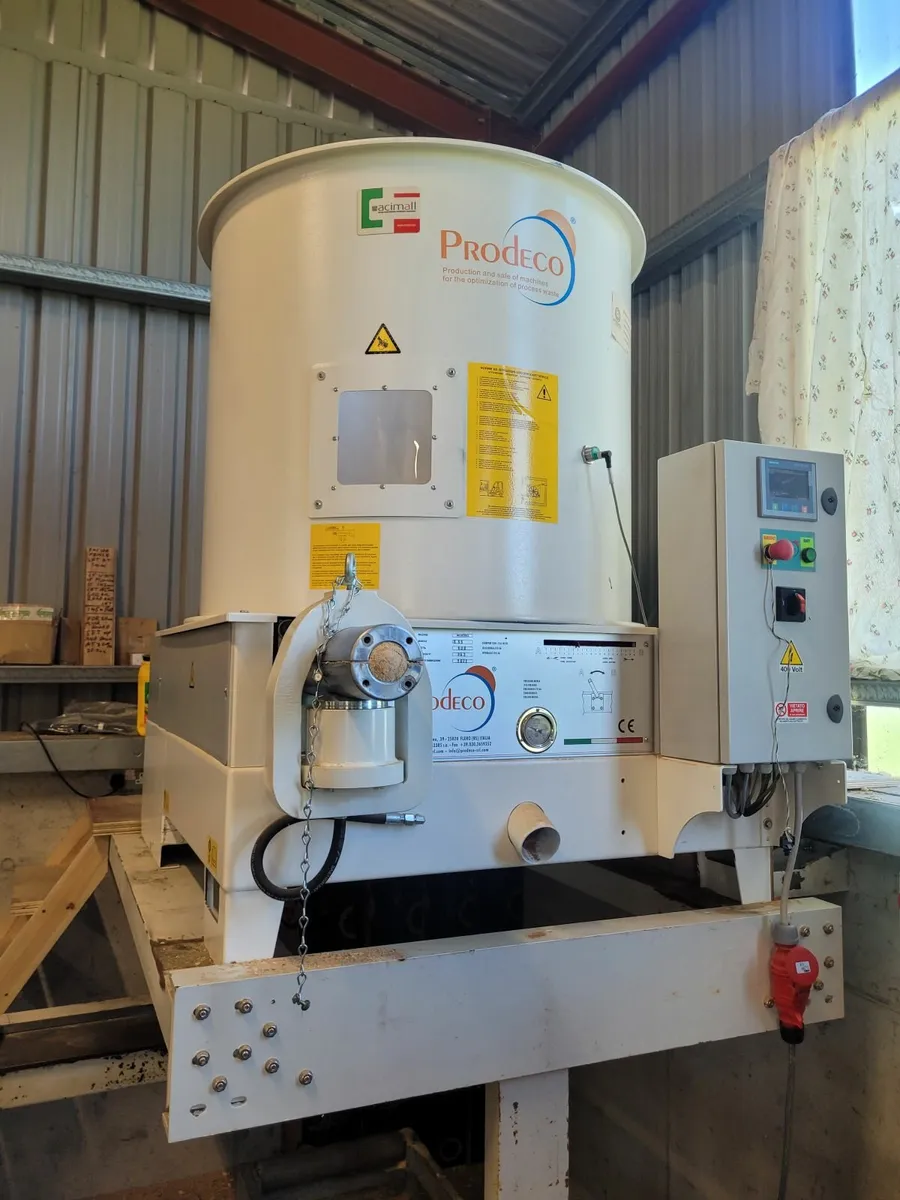 Briquette machine/Prodeco - Image 1