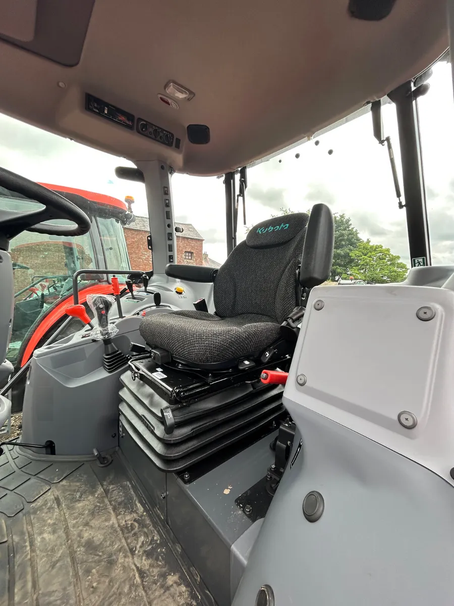 New Kubota M4-073 tractor - Image 2