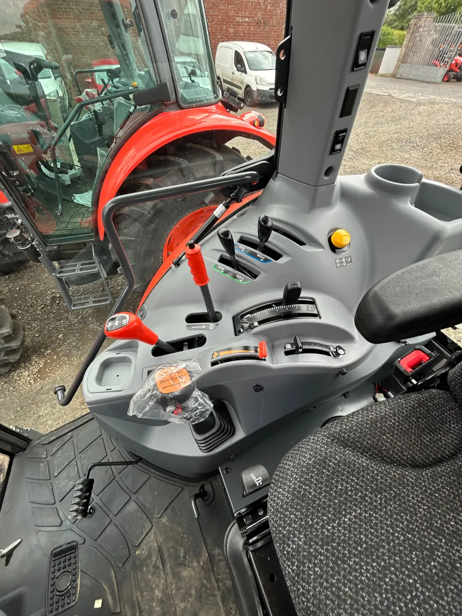 New Kubota M4-073 tractor - Image 4