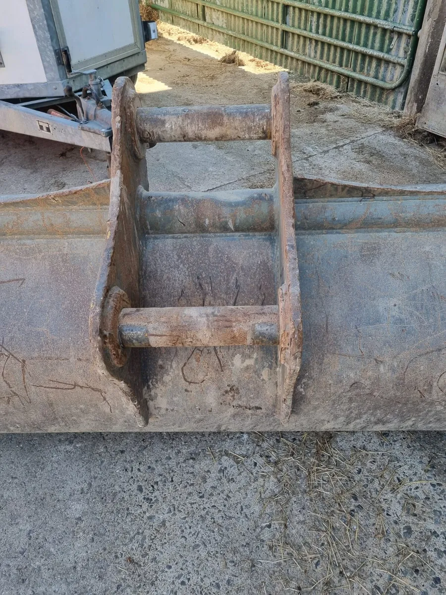 Catepillar 320 Grading Bucket - Image 4