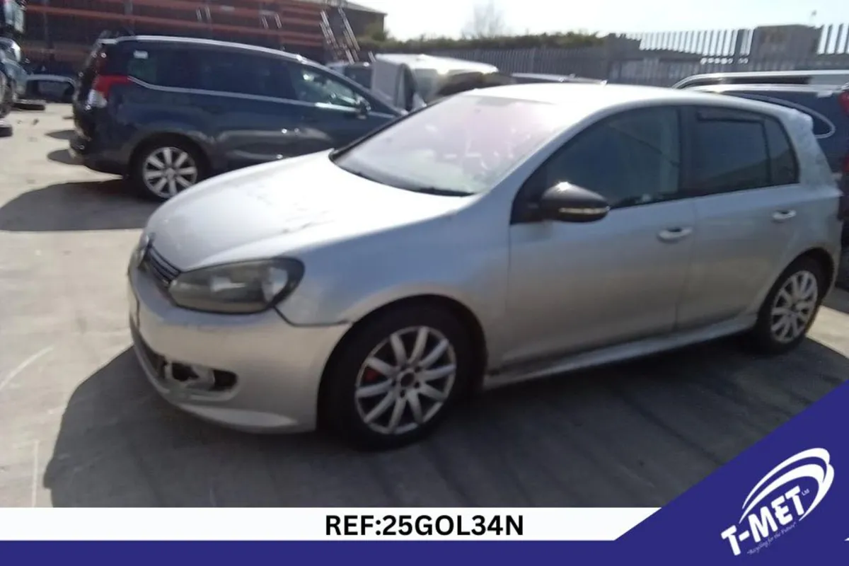 2010 VOLKSWAGEN GOLF BREAKING FOR PARTS - Image 2