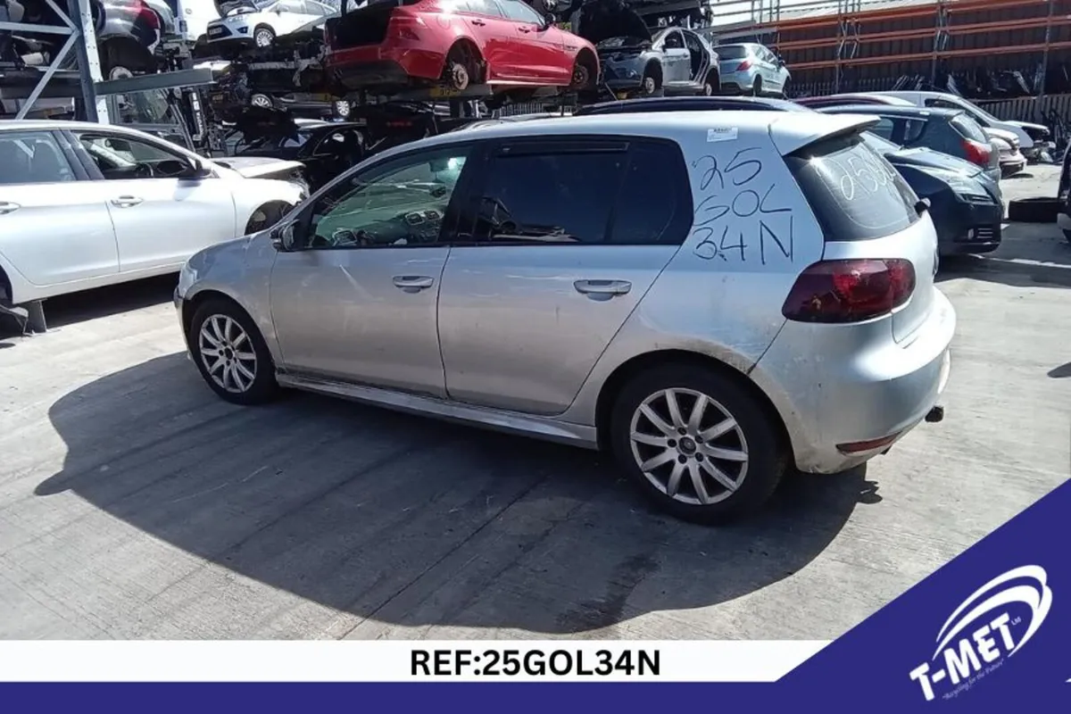 2010 VOLKSWAGEN GOLF BREAKING FOR PARTS - Image 3