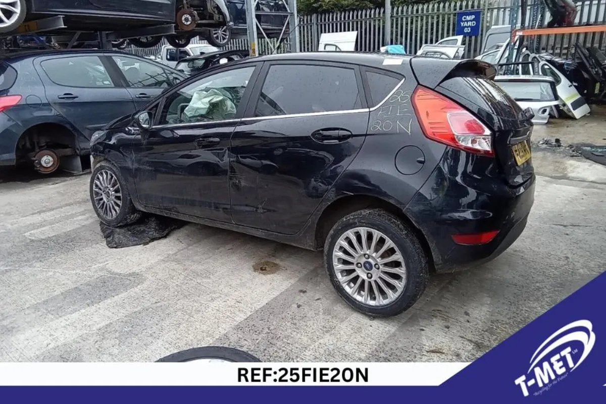 2015 FORD FIESTA BREAKING FOR PARTS - Image 1