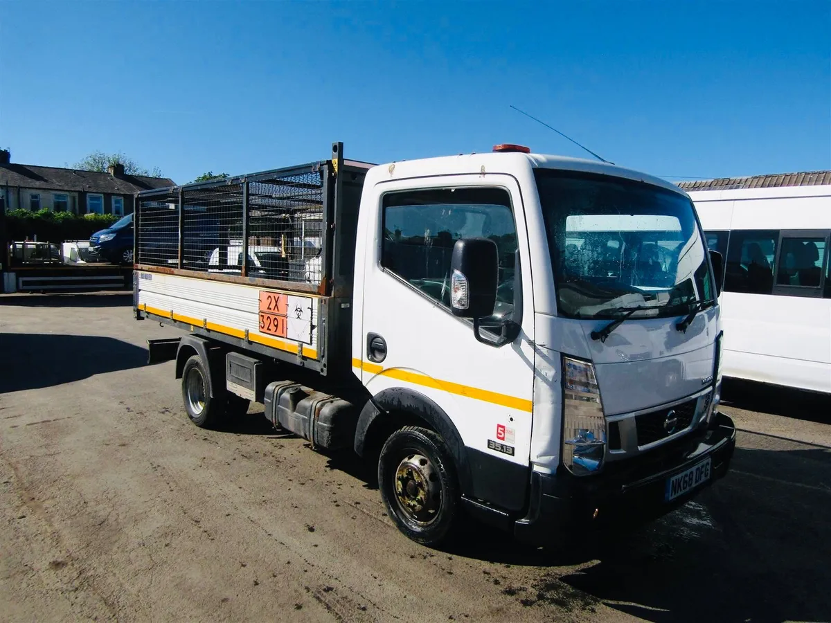 2018 Nissan cabstar NT400 3 litre 12F tipper body - Image 1