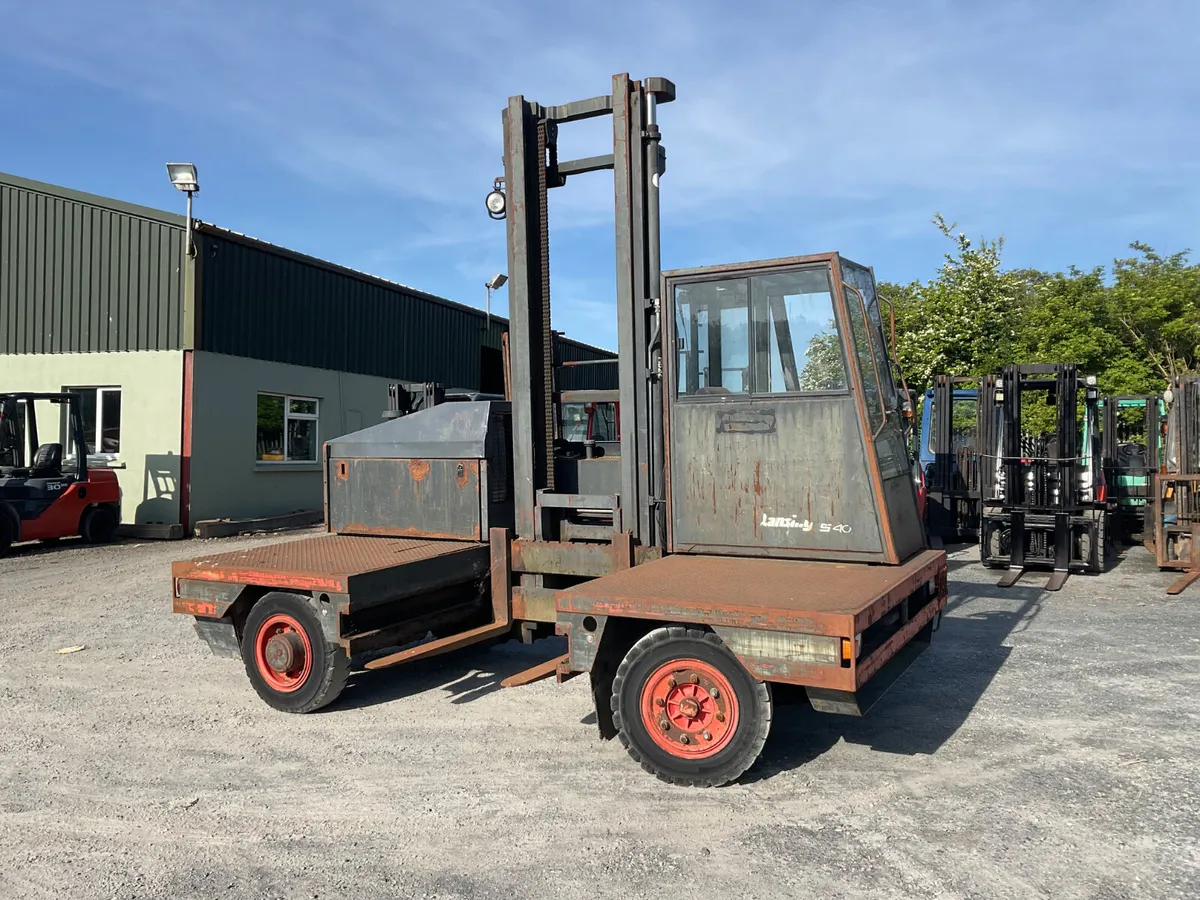 FORKLIFT/ SIDELOADER - Image 1