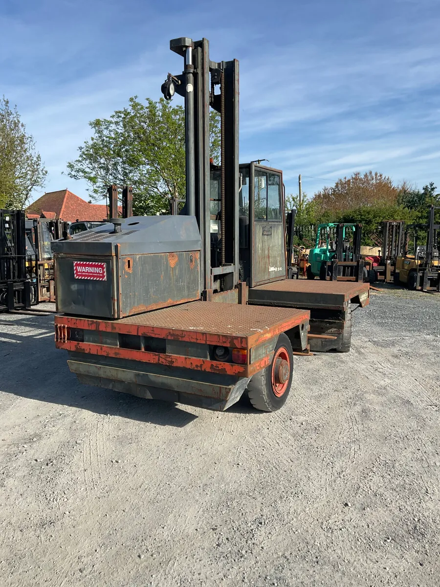 FORKLIFT/ SIDELOADER - Image 2