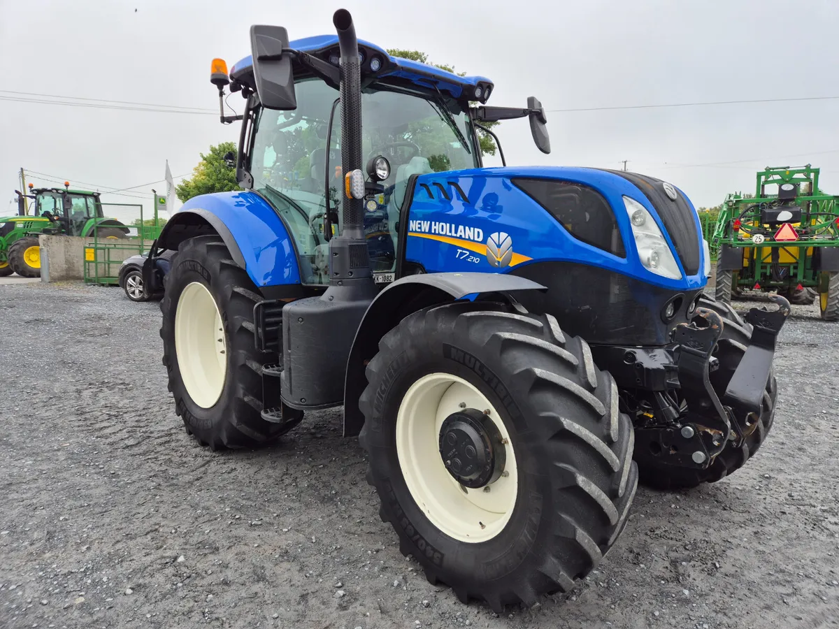 New Holland T7.210 2023 - Image 1