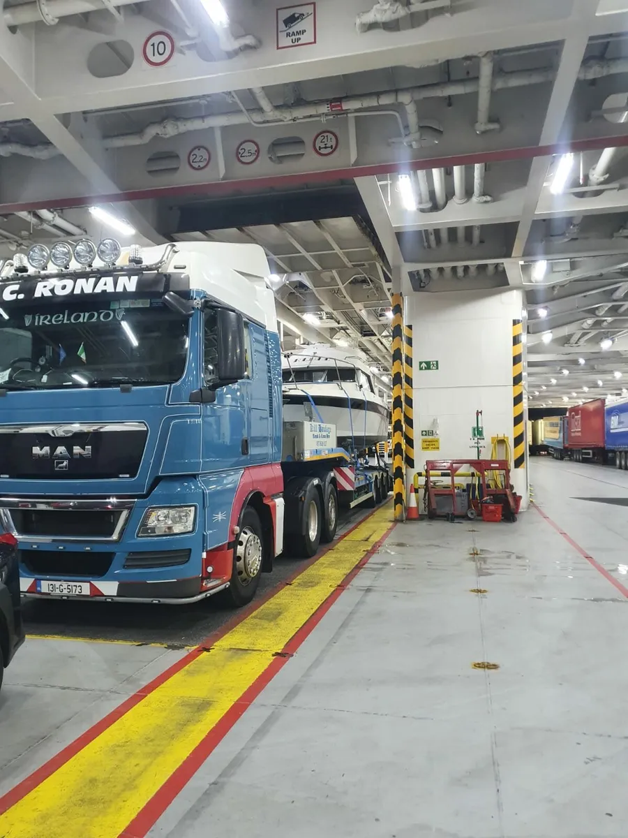 Boat transport - Image 4